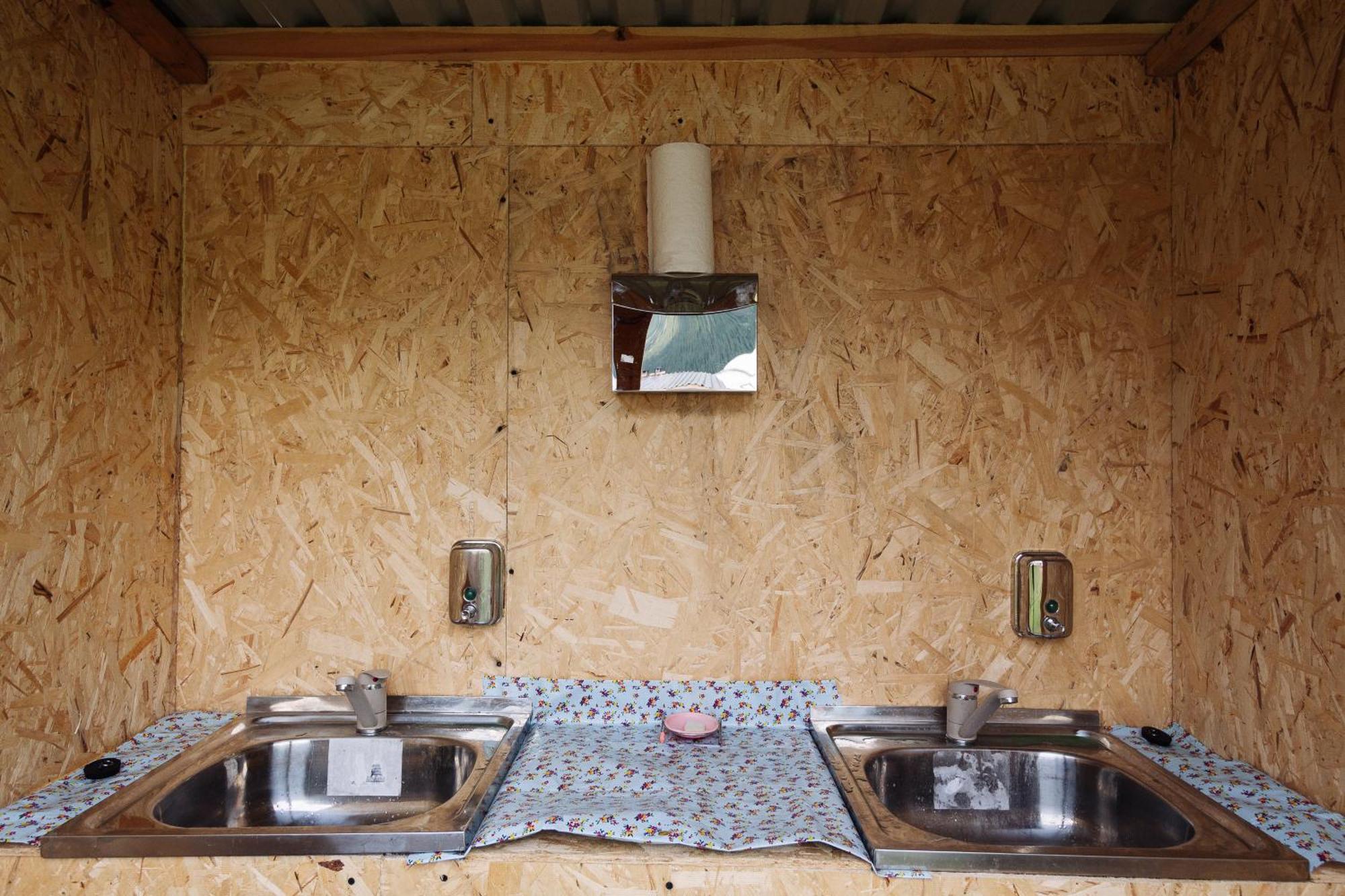 Готель Eco Yurt Camp Arashan Teploklyuchenka Екстер'єр фото