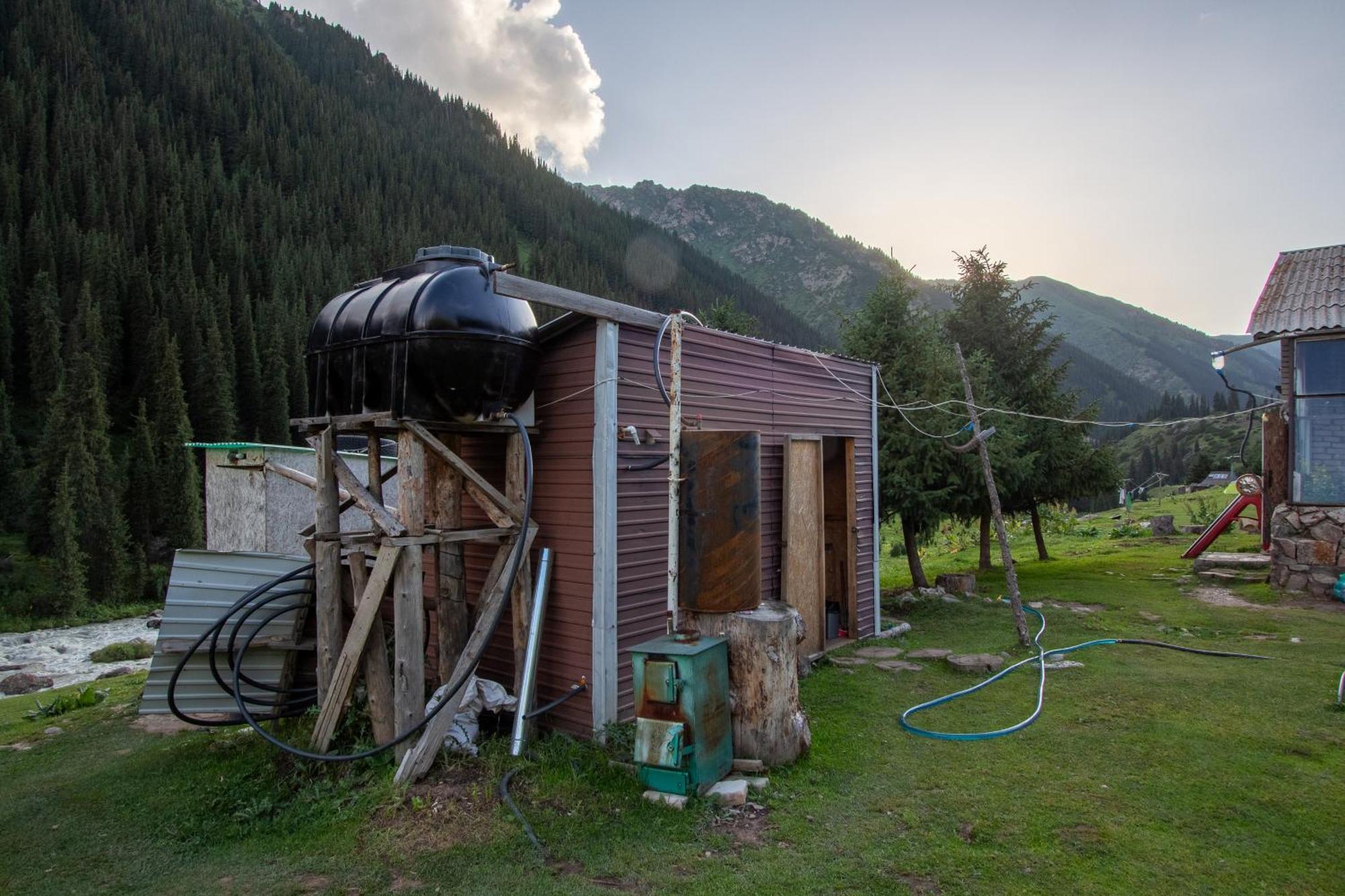 Готель Eco Yurt Camp Arashan Teploklyuchenka Екстер'єр фото